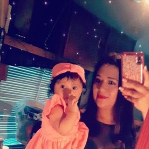 Meet your Posher, Violeta